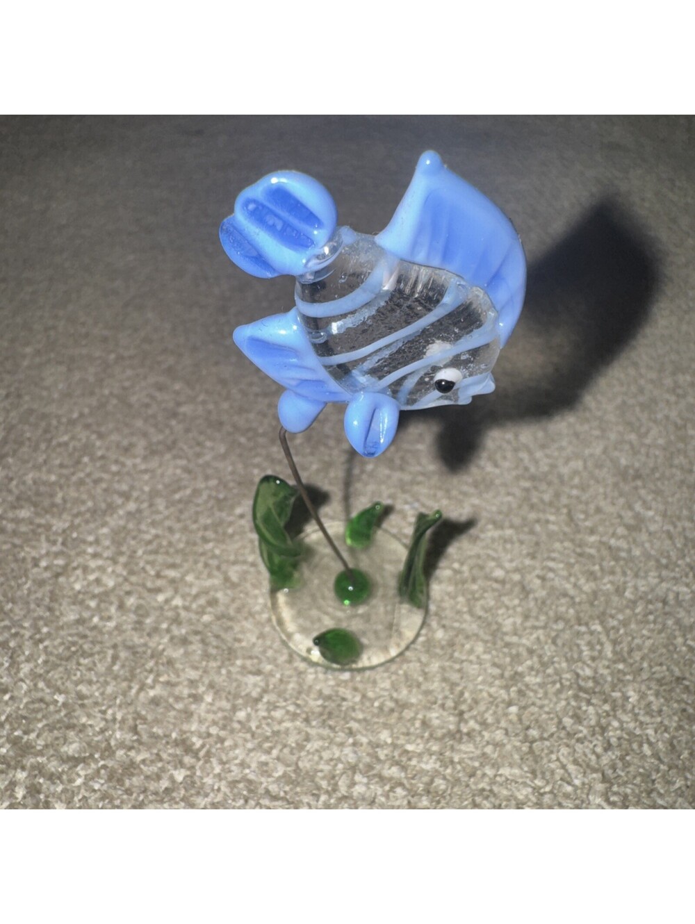 Fish Figurine Hand Blown Glass Vintage Kiss  Aquarium Collectible
